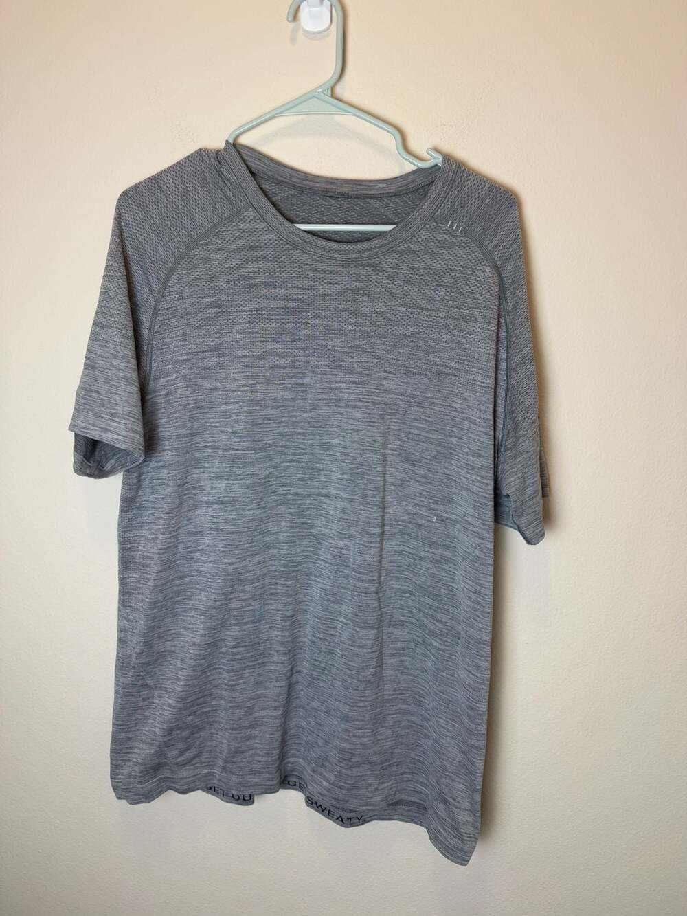 Lululemon Metal Vent Tech Short Sleeve Shirt Size L Gray